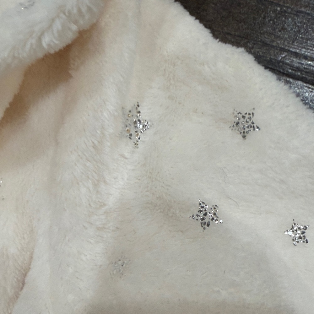 GAP Soft Cream Toddler Robe with silver Star Accents, unicorn hood. Size 3 - Picture 5 of 5